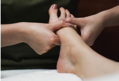 Padabhyanga | foot massage