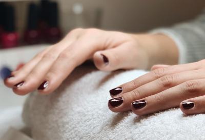 SPA Manicure incl. OPI 3 Phase Lacquer